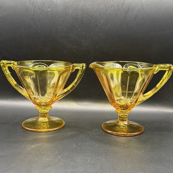 Westmoreland Amber creamer and sugar dish - Picture 4 of 9